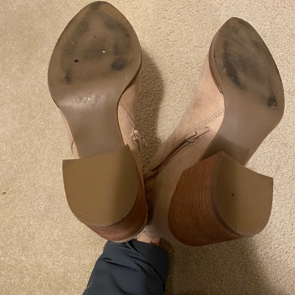Steve Madden booties tan 7.5 - Picture 2 of 6